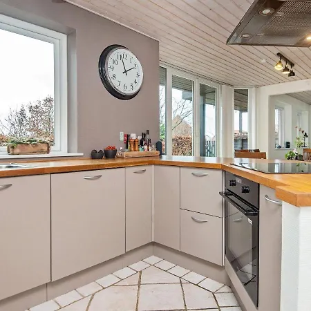 4 Star Holiday Home In Ebeltoft Ebeltoft